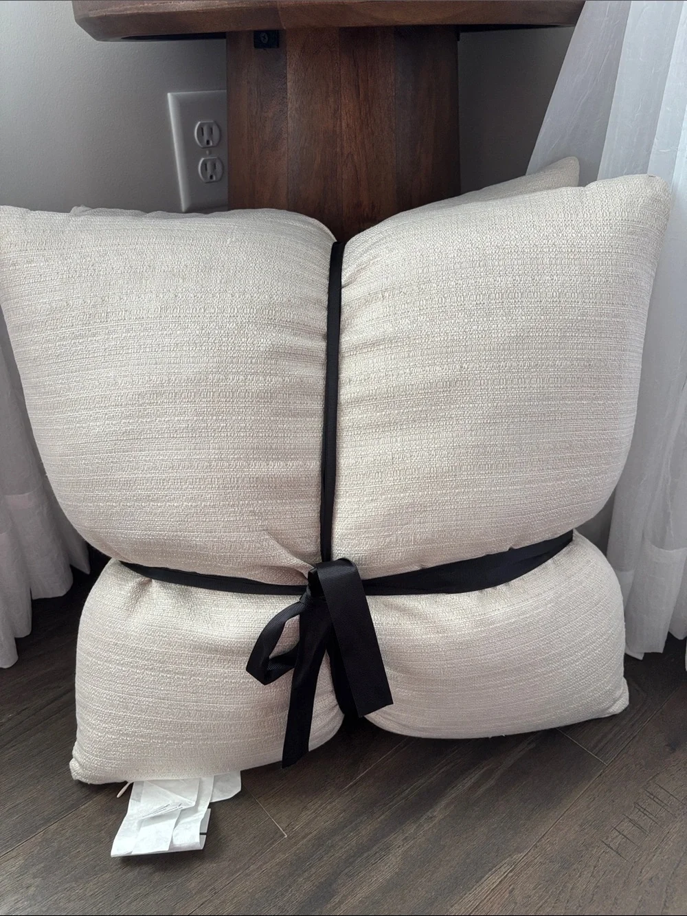 Better Homes & Gardens banded button decorative 2 pack,feather filled,zip close